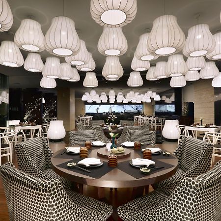 Aston Priority Simatupang Hotel And Conference Center Jakarta Exterior foto