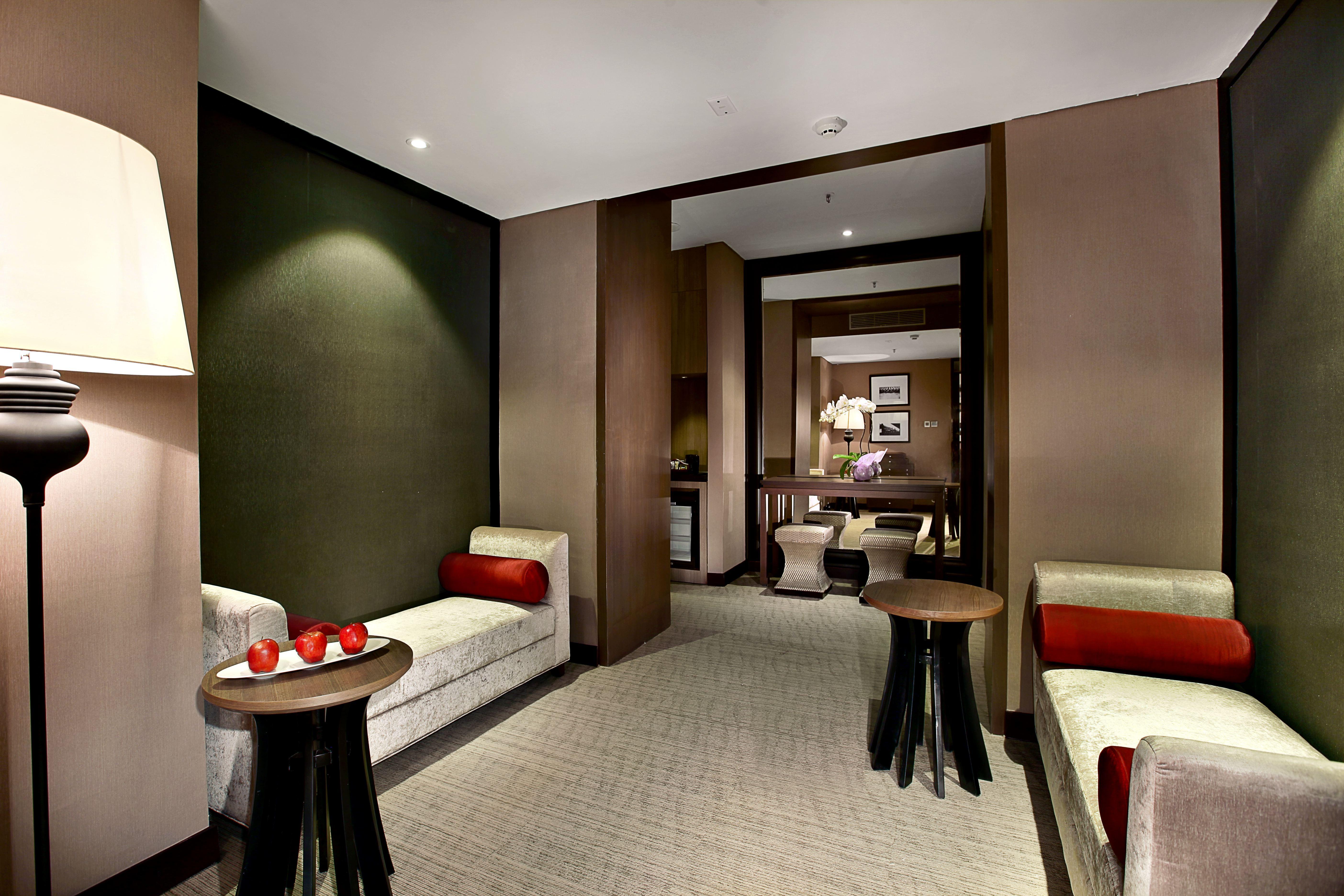 Aston Priority Simatupang Hotel And Conference Center Jakarta Exterior foto