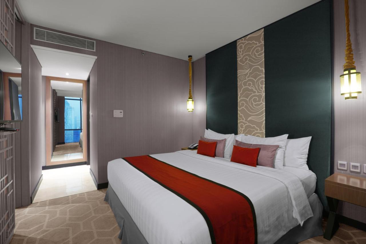 Aston Priority Simatupang Hotel And Conference Center Jakarta Exterior foto