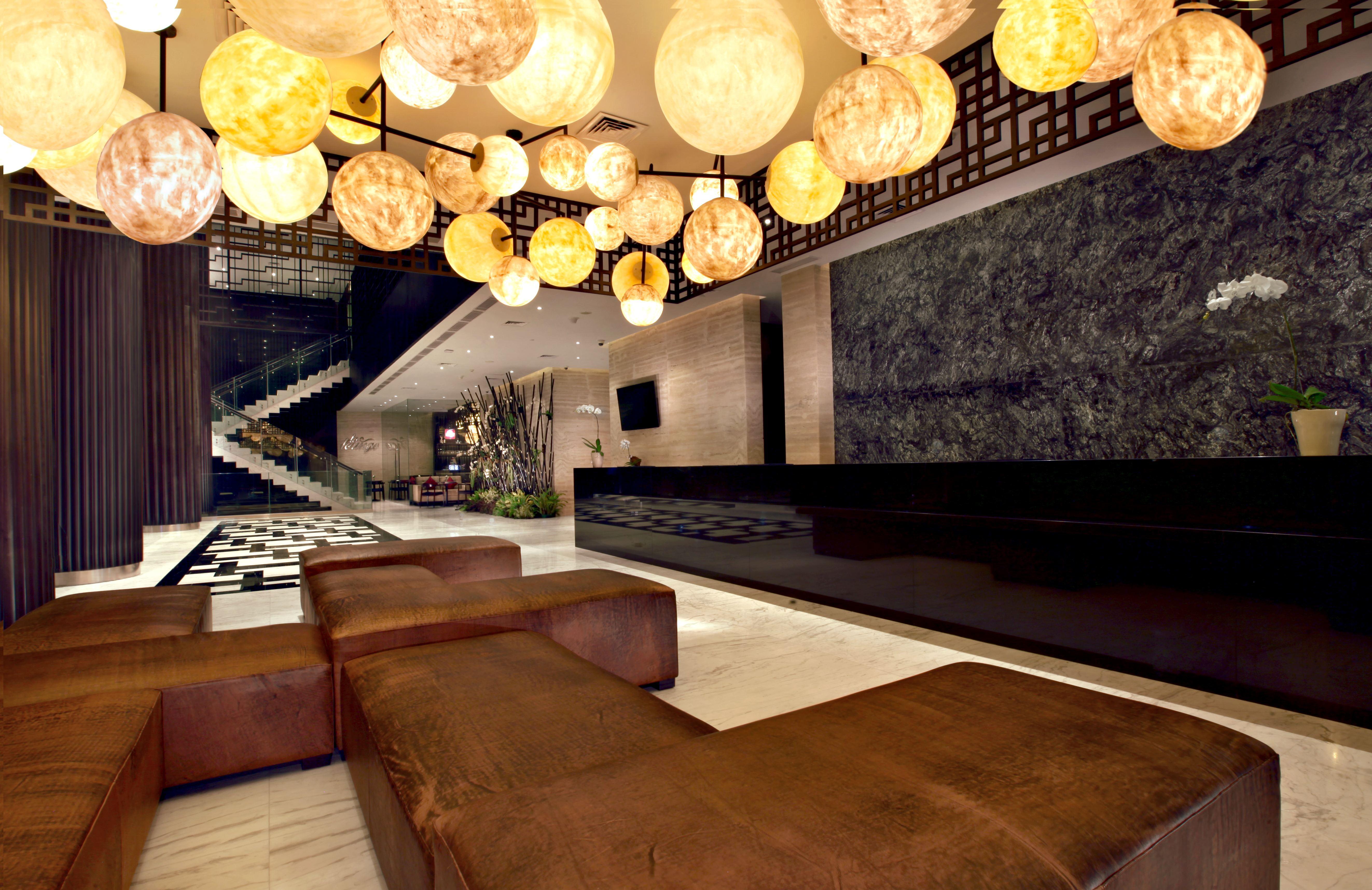 Aston Priority Simatupang Hotel And Conference Center Jakarta Exterior foto