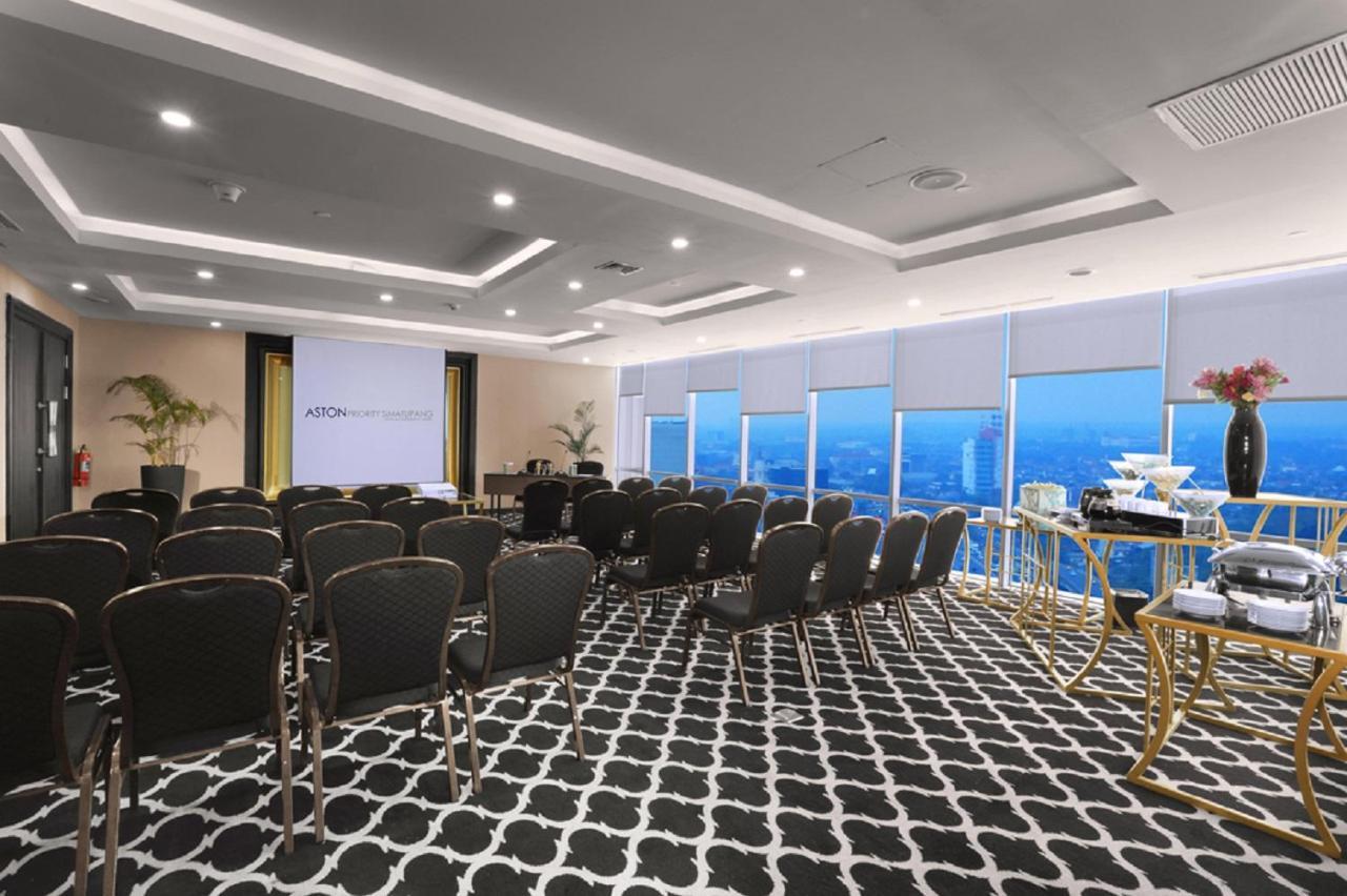 Aston Priority Simatupang Hotel And Conference Center Jakarta Exterior foto
