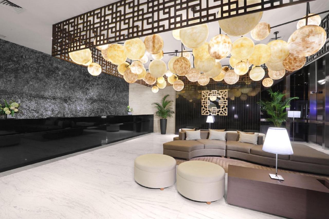 Aston Priority Simatupang Hotel And Conference Center Jakarta Exterior foto