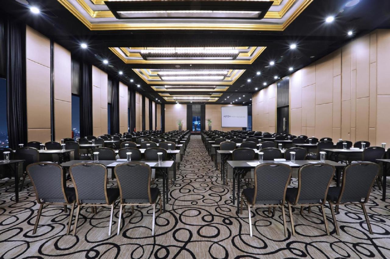 Aston Priority Simatupang Hotel And Conference Center Jakarta Exterior foto